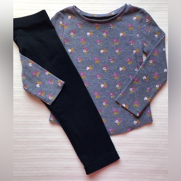 Old Navy Toddler Girl Outfit Size 2T - Picture 2 of 10